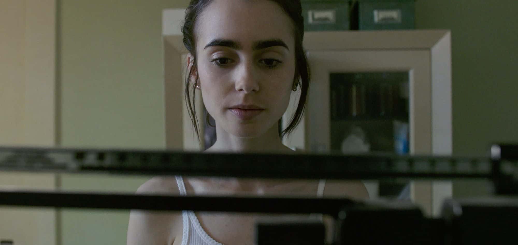 The Accomplice: Lily Collins sarà la protagonista della nuova serie di Amazon