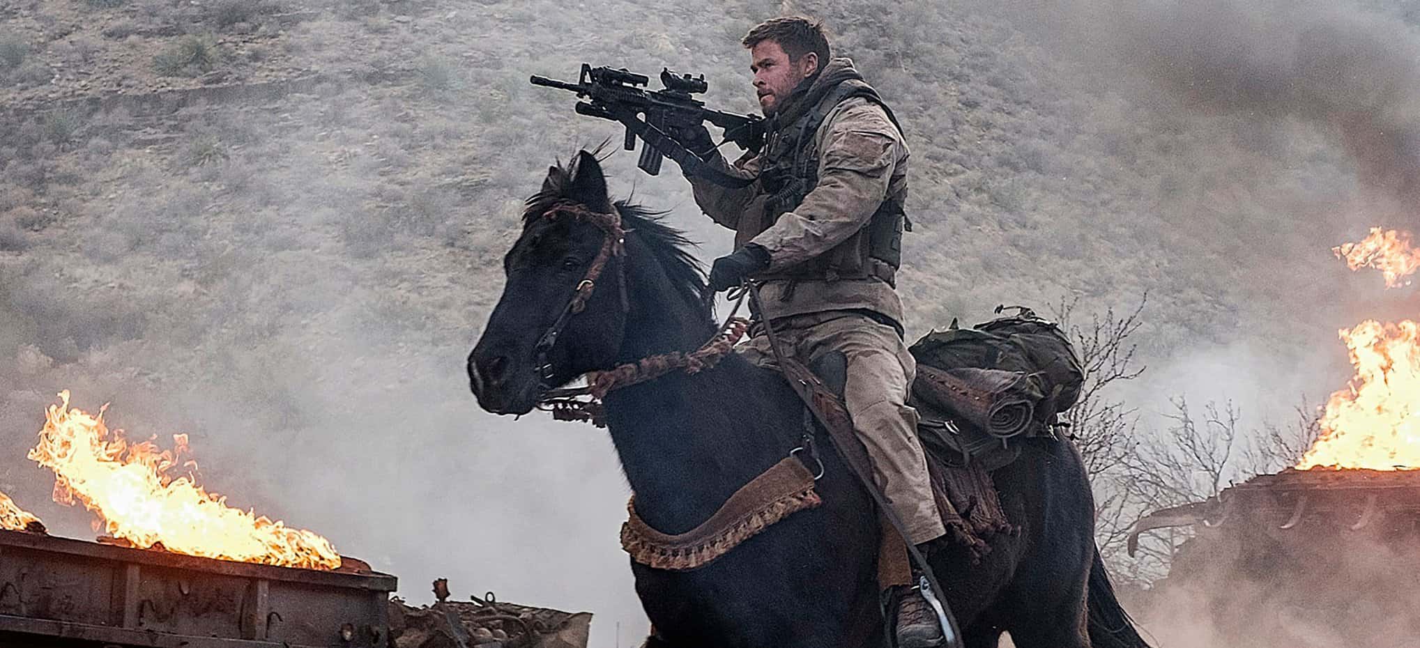 “12 Strong” – Chris Hemsworth va in guerra nel primo trailer!