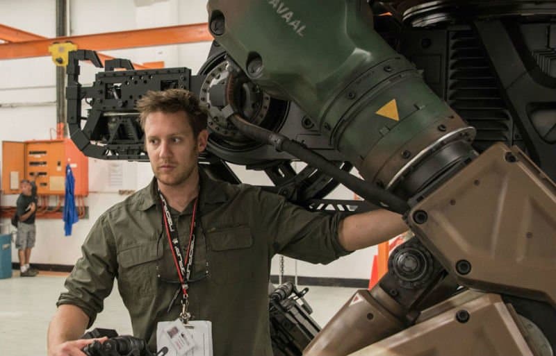 Breve analisi dell'utilizzo della fantascienza nei film di Neil Blomkamp come mezzo di critica sociale 