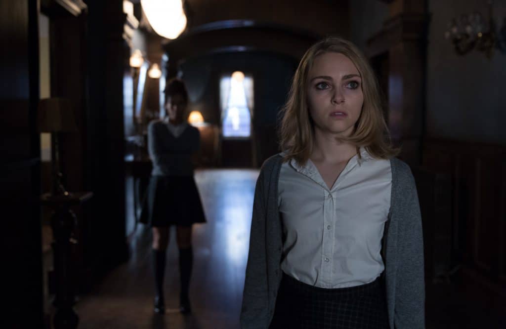 Dark Hall: trailer italiano con Uma Thurman e AnnaSophia Robb