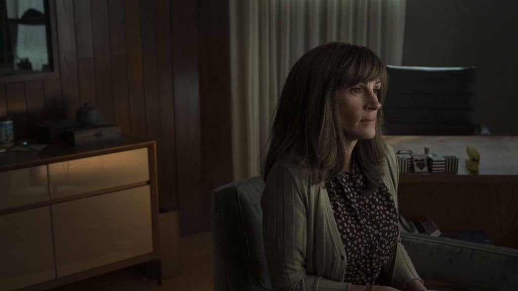 Homecoming: recensione della serie Amazon con Julia Roberts