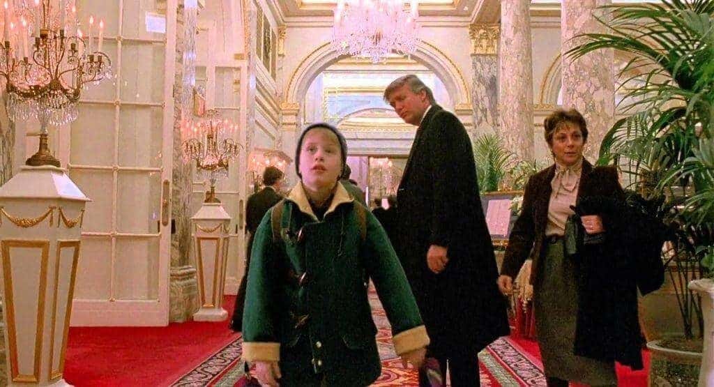 Mamma Ho Perso L’Aereo 2: il regista spiega come Donald Trump abbia “ricattato” la produzione per il suo cameo