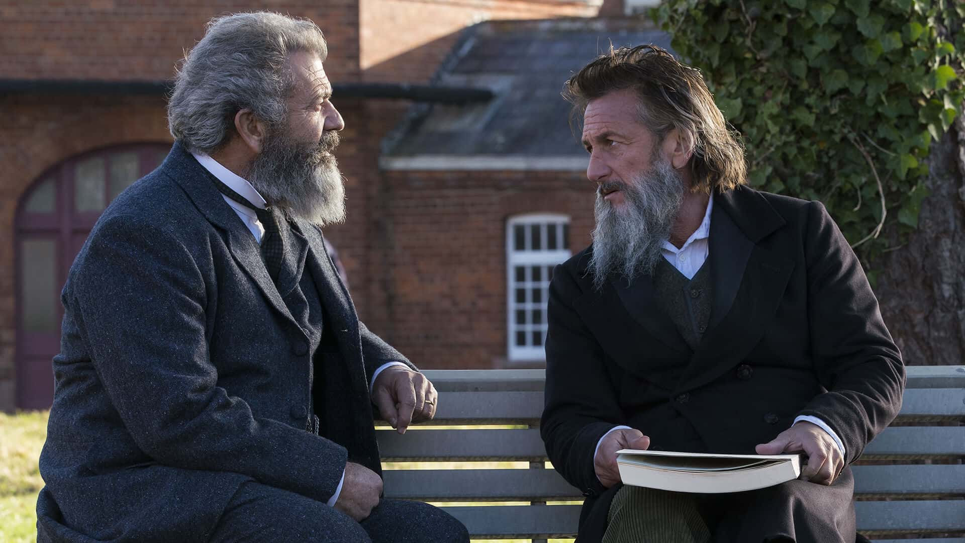 Il Professore e il Pazzo: recensione del film con Mel Gibson e Sean Penn