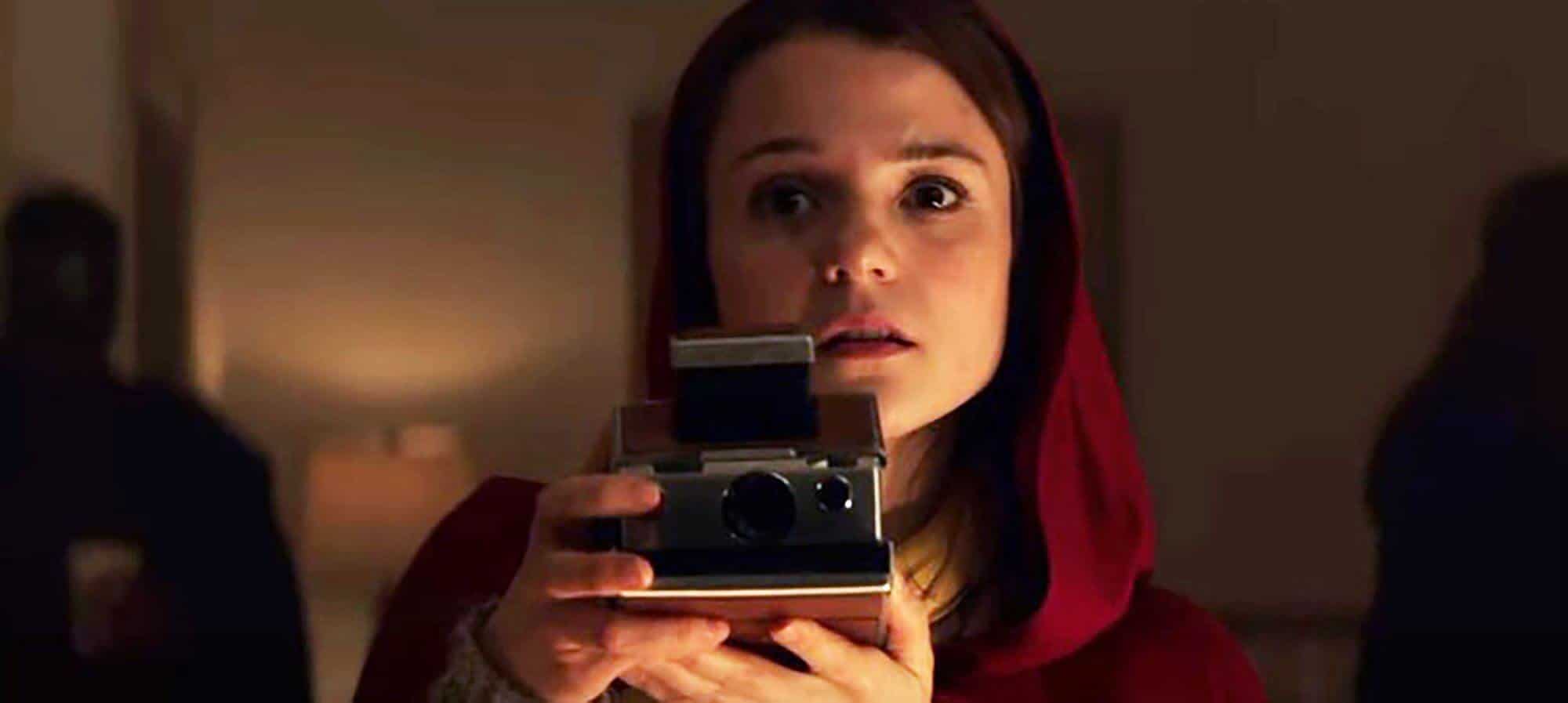 Polaroid: recensione del film horror su una macchina fotografica maledetta