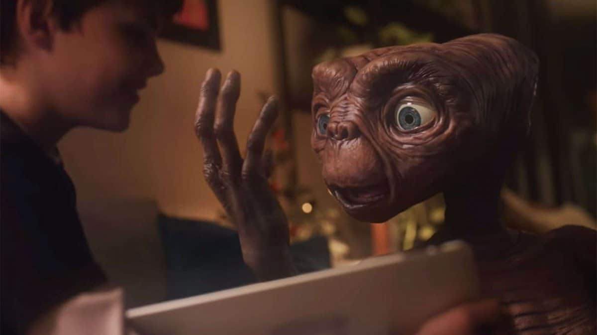 E.T. l’extra-terrestre: il classico di Steven Spielberg dallo script per un film horror a favola fantascientifica