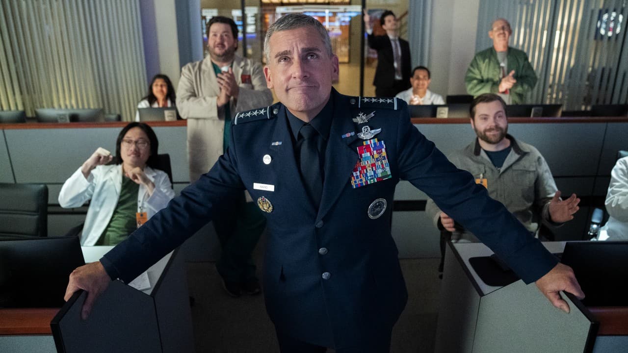 Space Force: recensione della serie comedy Netflix dal creatore di The Office