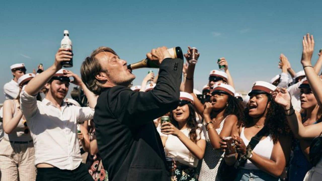 Another Round: il trailer del nuovo film di Thomas Vinterberg con Mads Mikkelsen