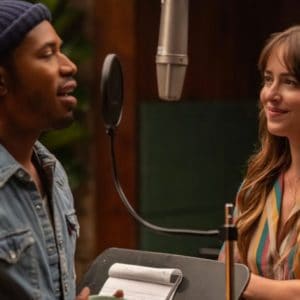 L’assistente della star: online il trailer del film con Dakota Johnson