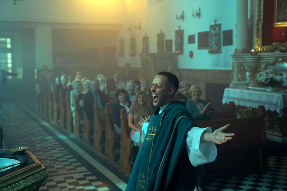 Corpus Christi: il trailer italiano del film polacco presentato a Venezia