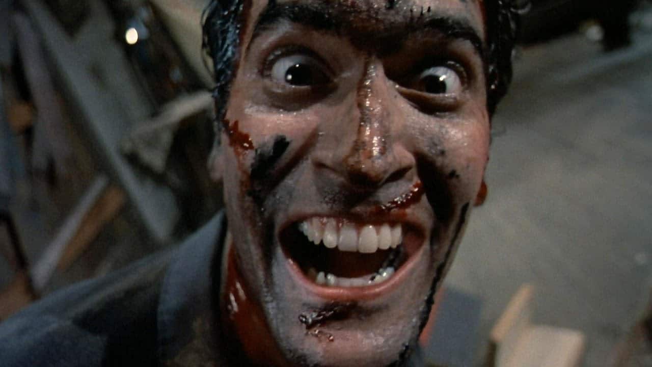 Evil Dead: il crossover del franchise commentato scherzosamente da Bruce Campbell e Jane Levy