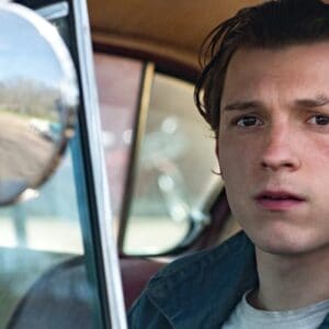 Le strade del male: il trailer del film Netflix con Tom Holland e Robert Pattinson