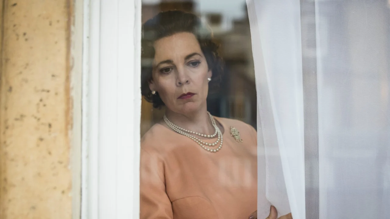 The Crown – I 10 momenti più tristi della Regina Elisabetta II nella serie TV Netflix