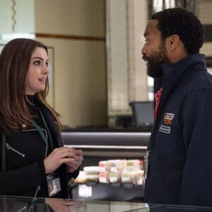 Locked Down: il trailer del film con Anne Hathaway e Chiwetel Ejiofor