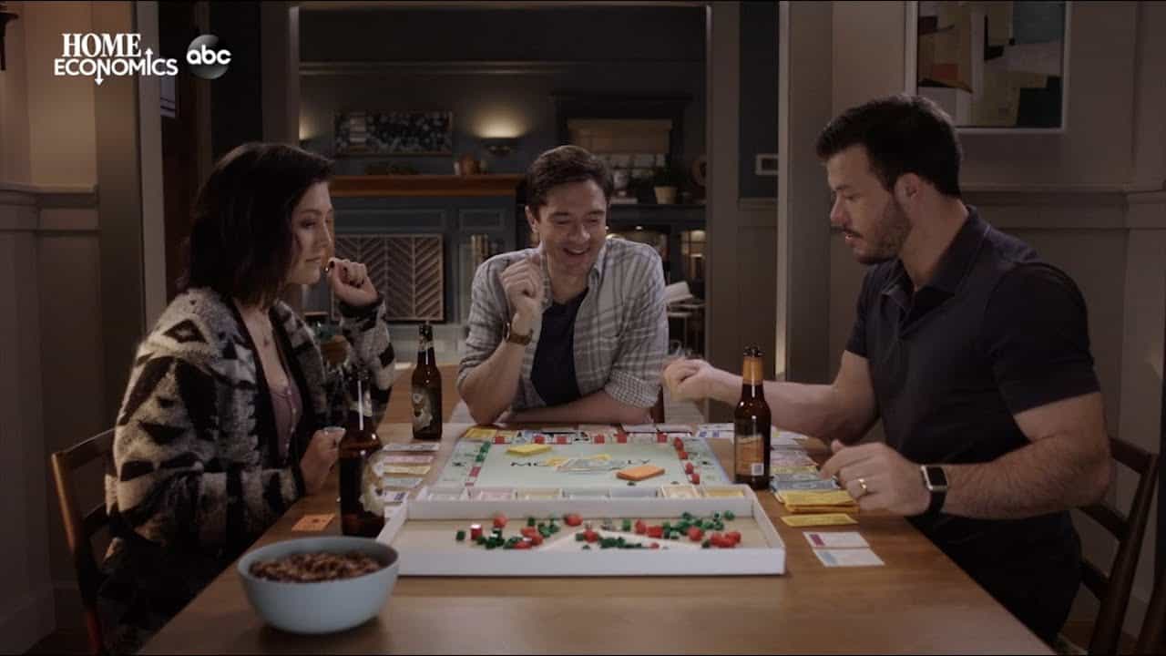 Home Economics: il trailer della serie ABC con protagonista Topher Grace