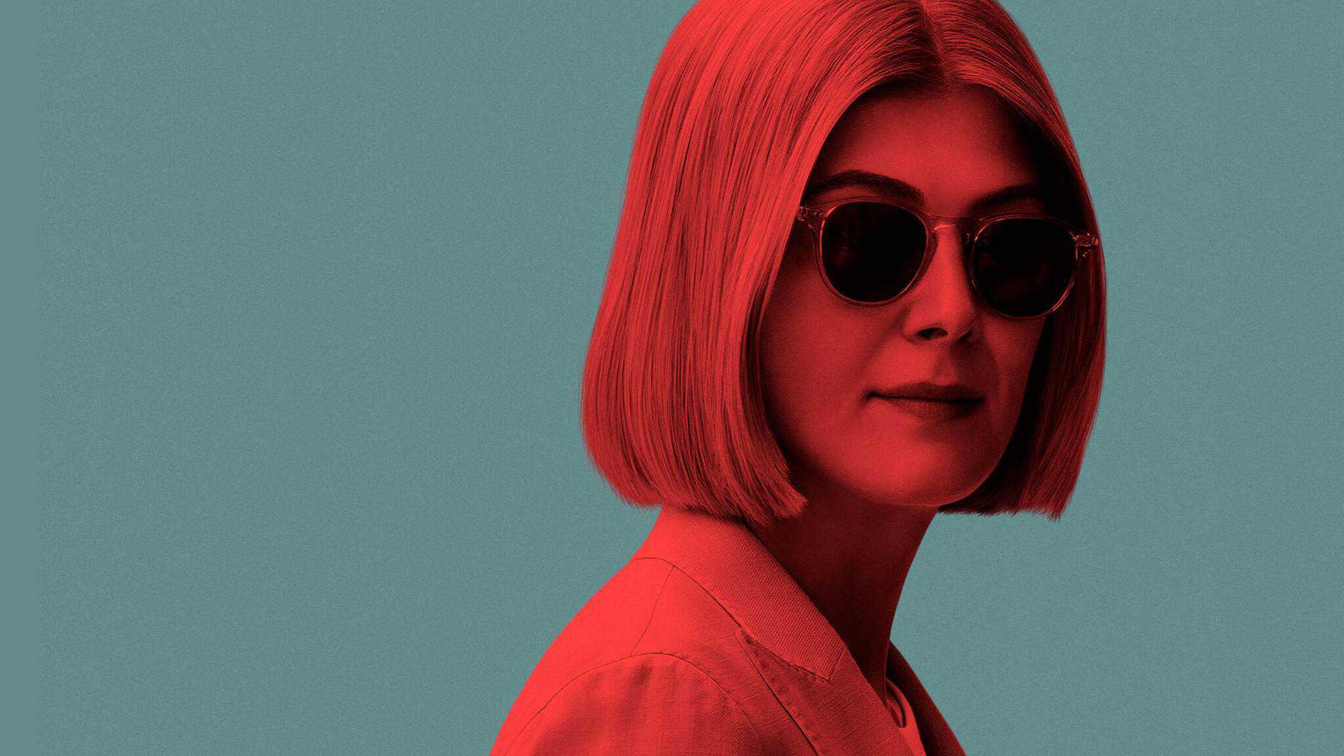 I Care a Lot: recensione del film con Rosamund Pike e Peter Dinklage