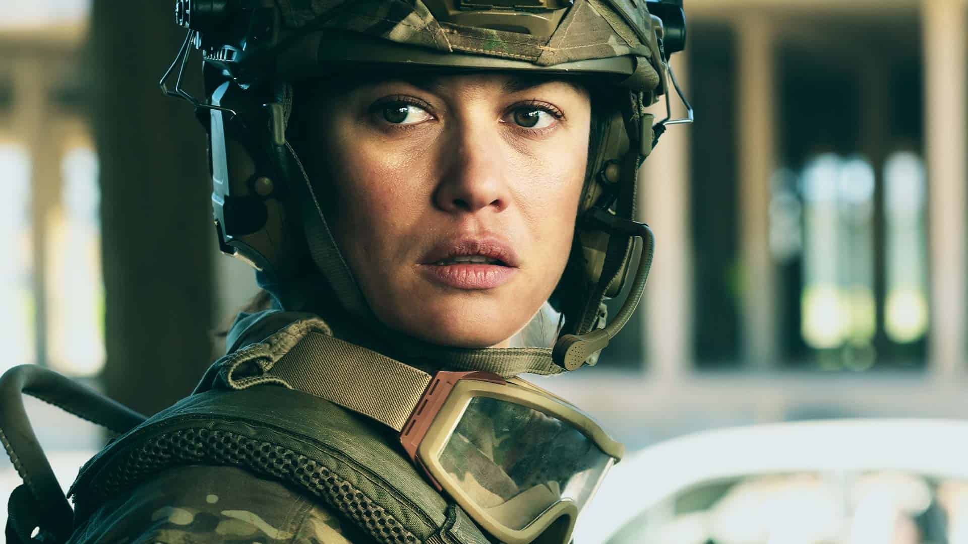 La sentinella: recensione del film action con Olga Kurylenko