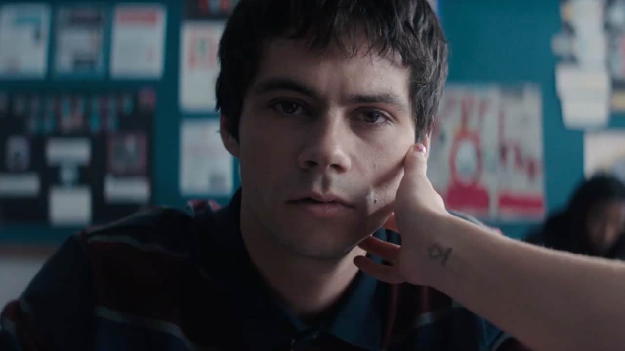 Flashback: il trailer ufficiale del film con Dylan O’ Brien e Maika Monroe