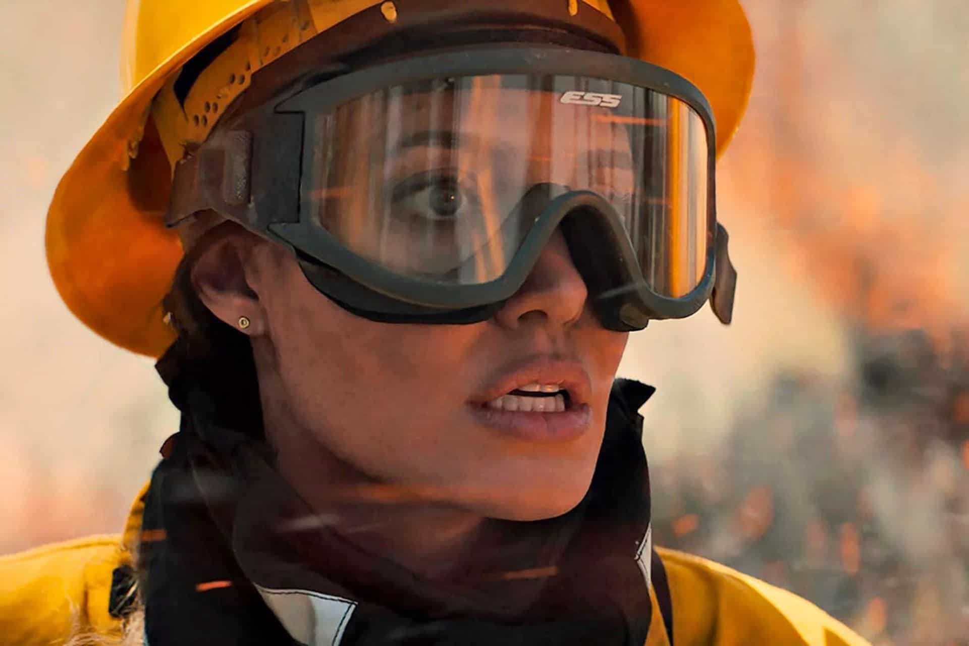 Those who wish me dead: Angelina Jolie interpreta una vigile del fuoco nel nuovo trailer