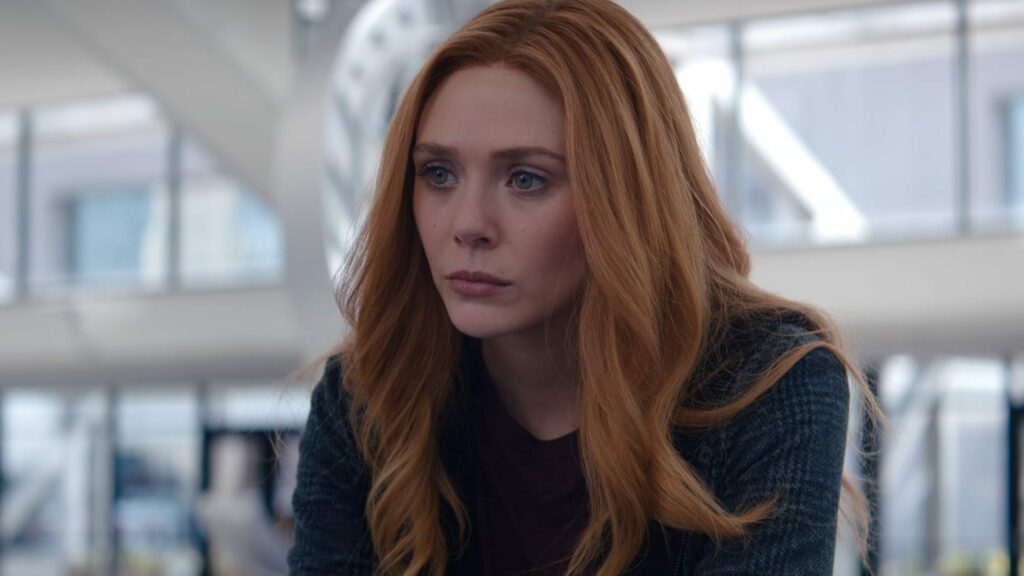 Elizabeth Olsen spera che nel futuro di Scarlet Witch possano esserci “redenzione” e “umorismo”