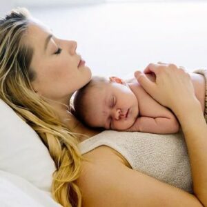 Amber Heard è diventata mamma: “Lei è l’inizio del resto della mia vita”