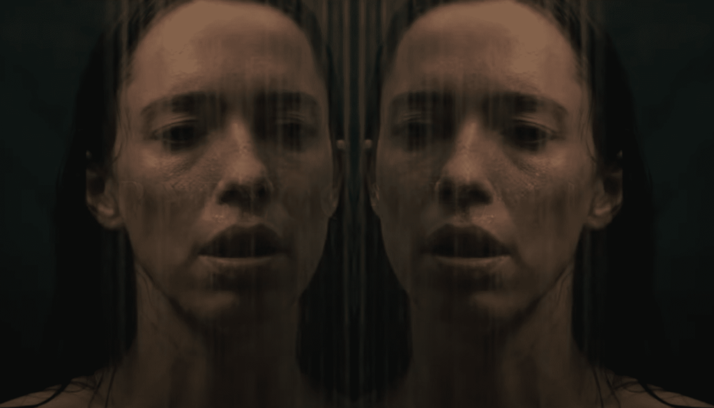 The Night House: un nuovo terrificante trailer con Rebecca Hall