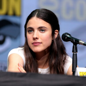 Margaret Qualley: l’attrice sarà Amanda Knox in una miniserie ispirata alla sua storia