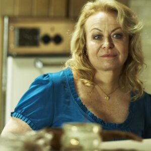 Jacki Weaver nel cast della serie dramedy Hello Tomorrow! con Billy Crudup