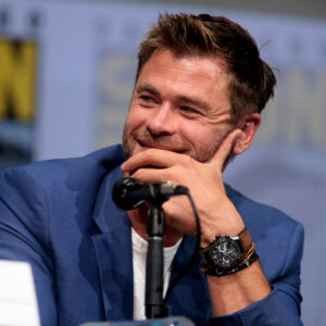 Chris Hemsworth mirino occhio di falco