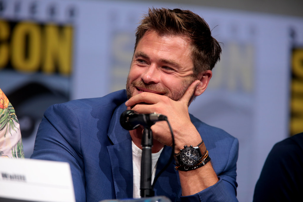 Chris Hemsworth mirino occhio di falco