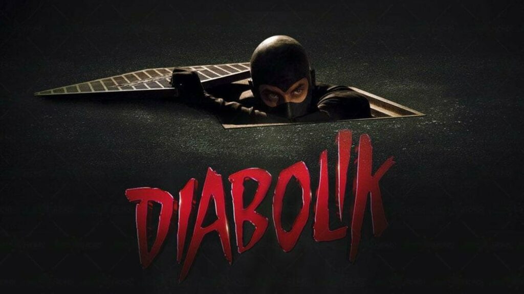 Diabolik: recensione del film dei Manetti Bros. con Luca Marinelli