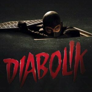 Diabolik: recensione del film dei Manetti Bros. con Luca Marinelli