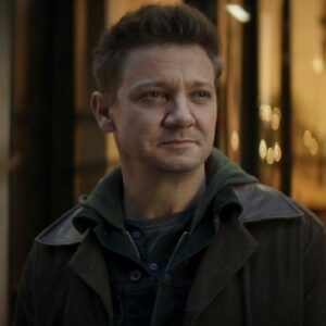 Jeremy Renner ricoverato in condizioni critiche dopo un incidente sulla neve