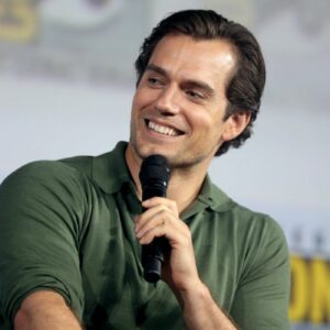 Henry Cavill è Mr. Fantastic in una nuova fan art dedicata ai Fantastici 4 del MCU