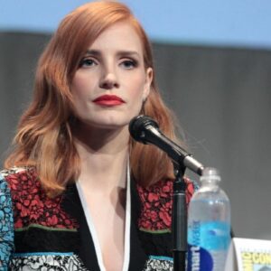 Jessica Chastain cambia look: addio al rosso fuoco