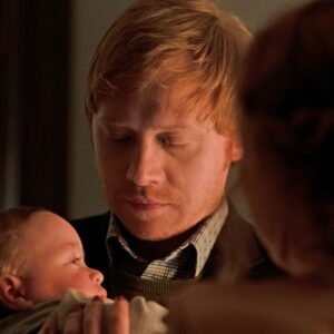 Rupert Grint condivide un dolce scatto della figlia sul set di Servant