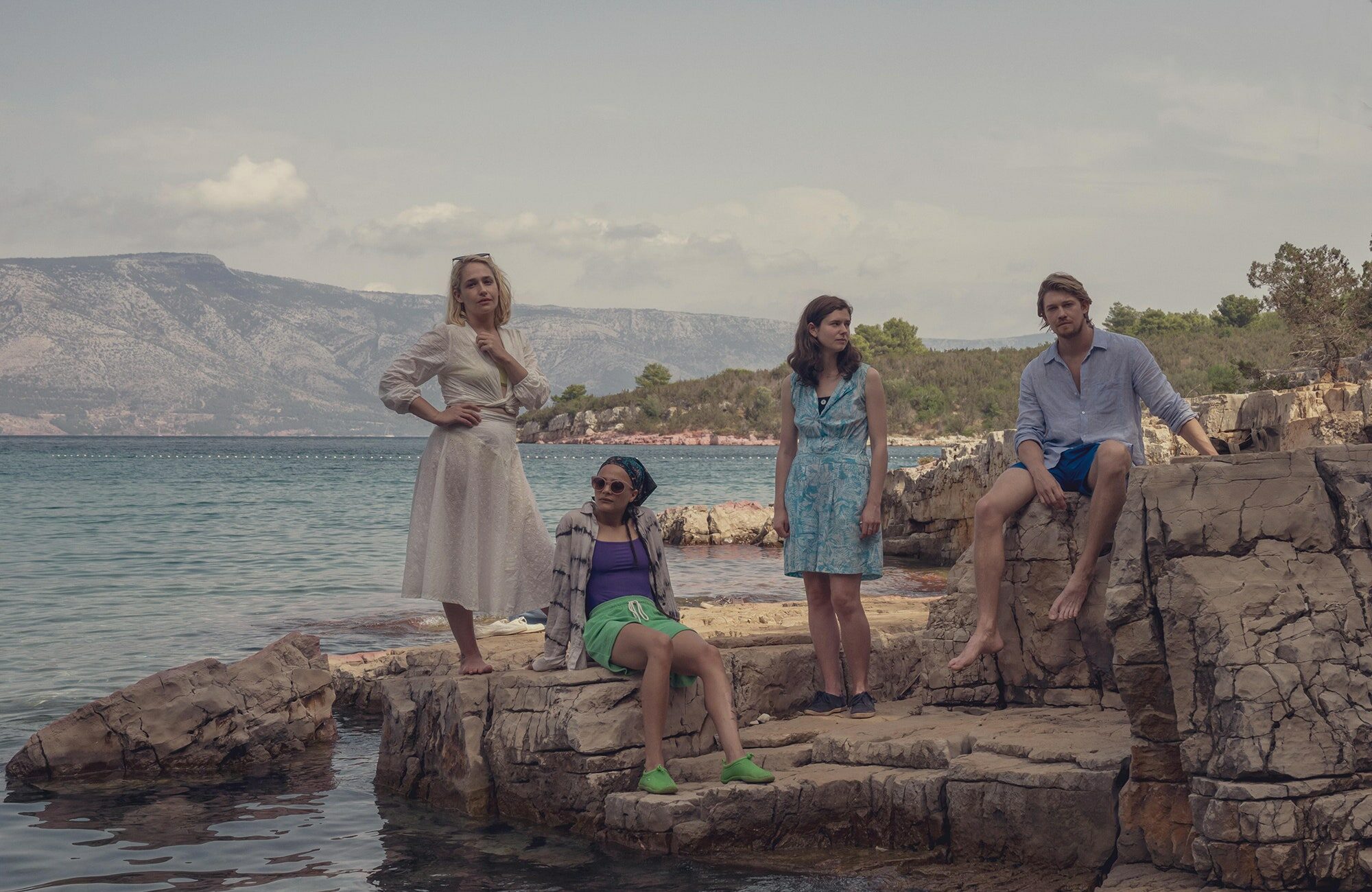 Parlarne tra amici: la serie tratta dal romanzo di Sally Rooney arriva su Rai Play, ecco quando 1 Parlarne tra amici trailer