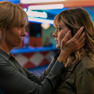 Pieces of Her: Toni Collette nel trailer della serie thriller Netflix