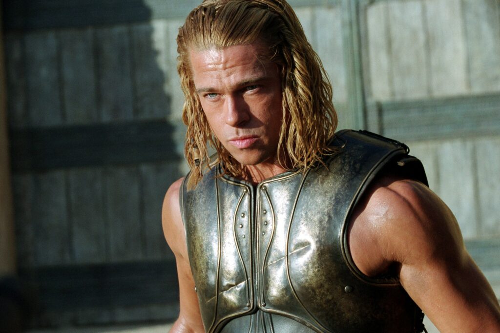 Brian Cox sulla bellezza di Brad Pitt in Troy: “Sono rimasto sconvolto”