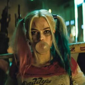 Suicide Squad: una foto mostra l’abito da sposa di Harley Quinn