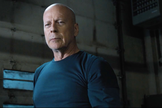 Bruce Willis soffre di afasia e si allontana dalla recitazione. L'annuncio della figlia su Instagram