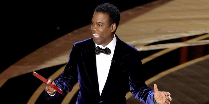 Unfrosted: Jerry Seinfeld aveva chiesto a Chris Rock di replicare la scena dello schiaffo con Will Smith 1 chris rock netflix