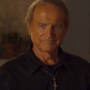 Terence Hill, uscita di scena con “giallo”: cosa è successo a Don Matteo e lo rivedremo prima del finale di stagione?