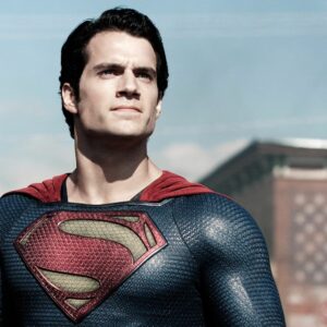 “Henry Cavill non è stato licenziato, non è mai stato assunto”, afferma James Gunn