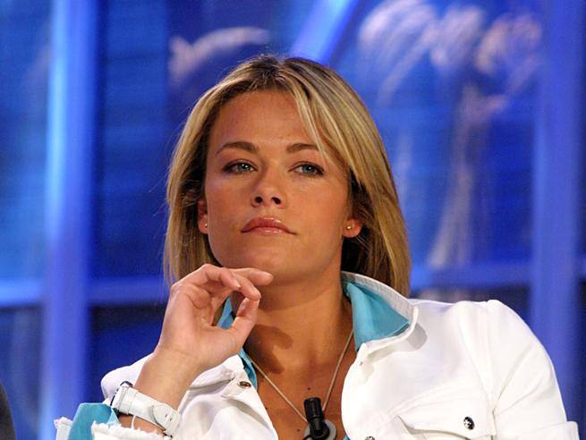 Hoara Borselli scatena la polemica su Twitter: "A 15 anni lavoravo per un gelato, servono sacrificio e fame" 1 hoara borselli