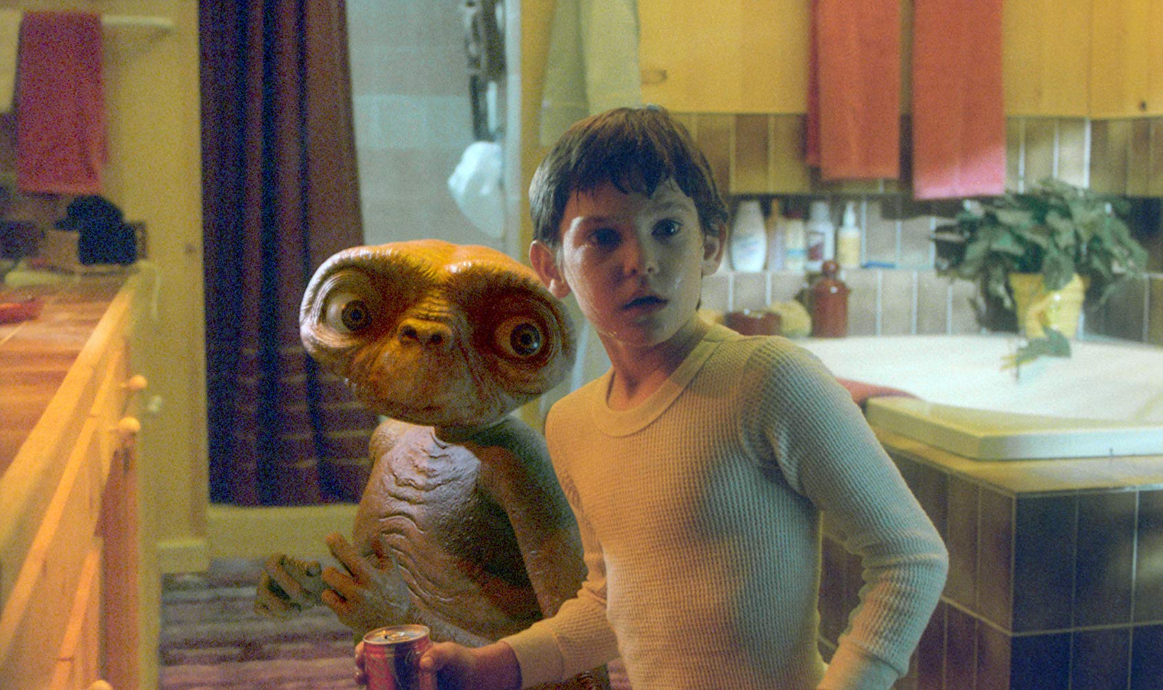 E.T. - L'extra-terrestre: Henry Thomas rivela se ci potrà essere un sequel oppure no 1 E.T.-L' Extra-Terrestre