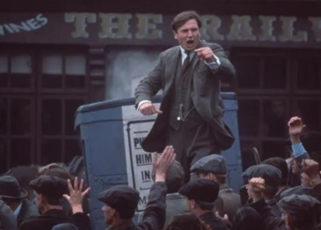 Micheal Collins: la storia vera che ha ispirato il film con Liam Neeson e Alan Rickman