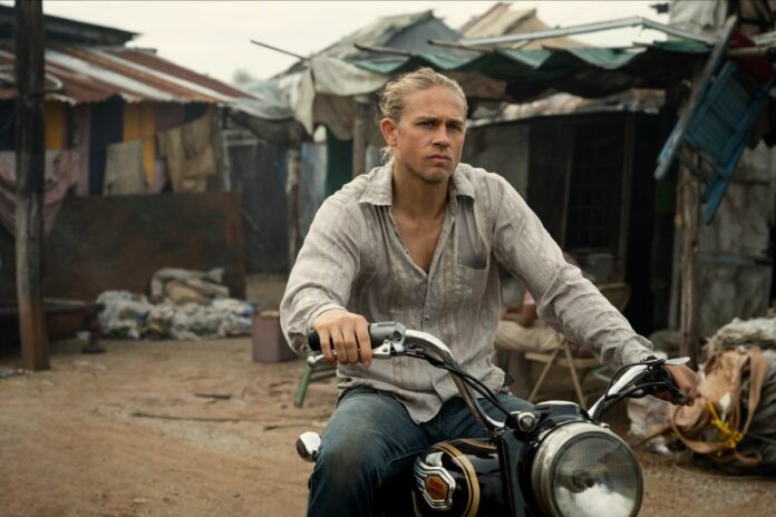 Shantaram: il trailer della serie con Charlie Hunnam