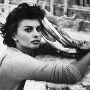 Sophia Loren compie 88 anni, Rai Uno la celebra con un docufilm in prima serata