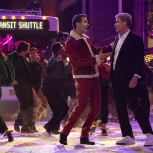 Spirited: la commedia musicale natalizia con Ryan Reynolds e Will Ferrell uscirà il 18 novembre su Apple TV+