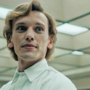 Jamie Campbell Bower: l’attore vorrebbe interpretare uno dei villain di James Bond